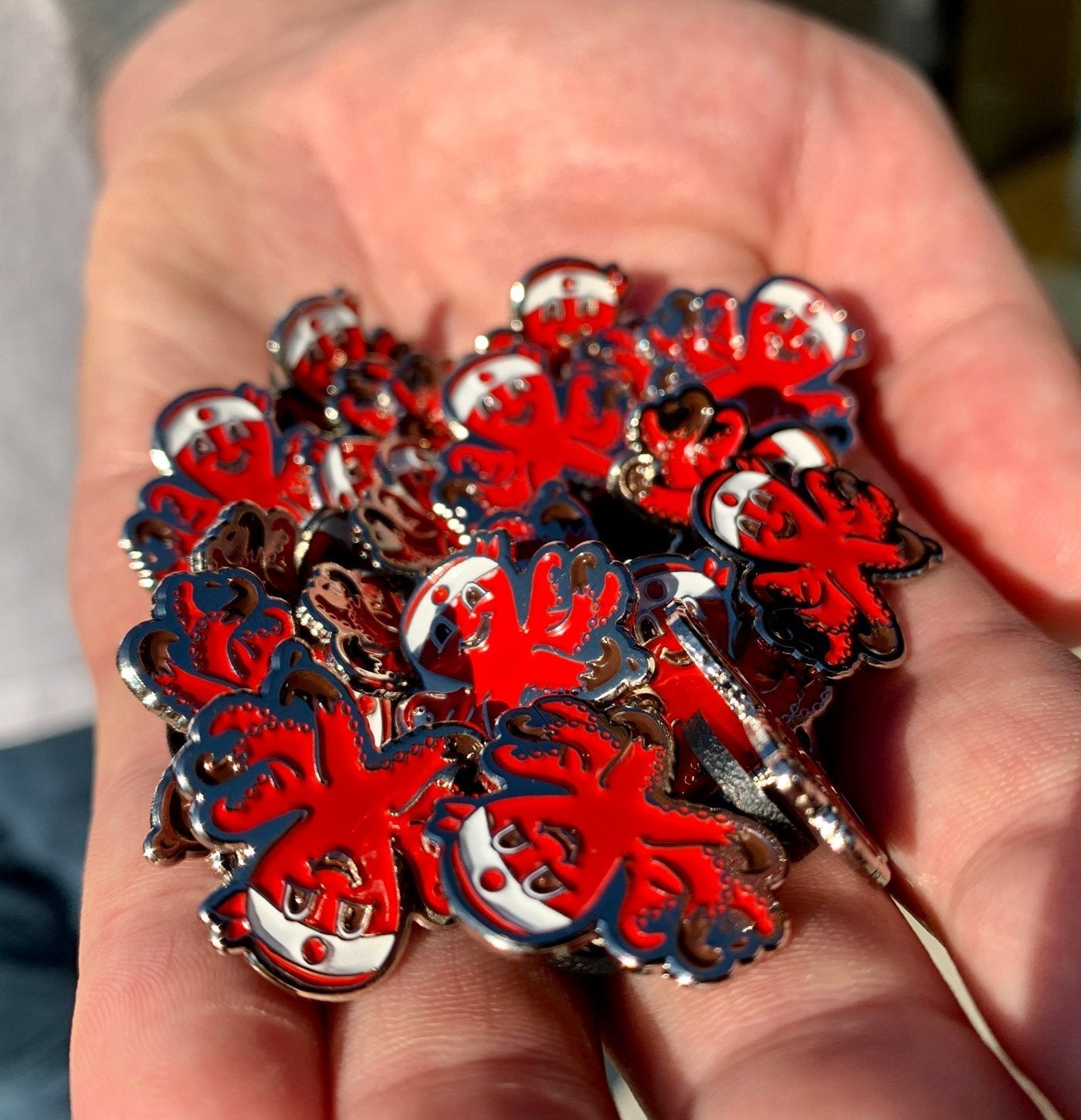 Red Octo Pin G6